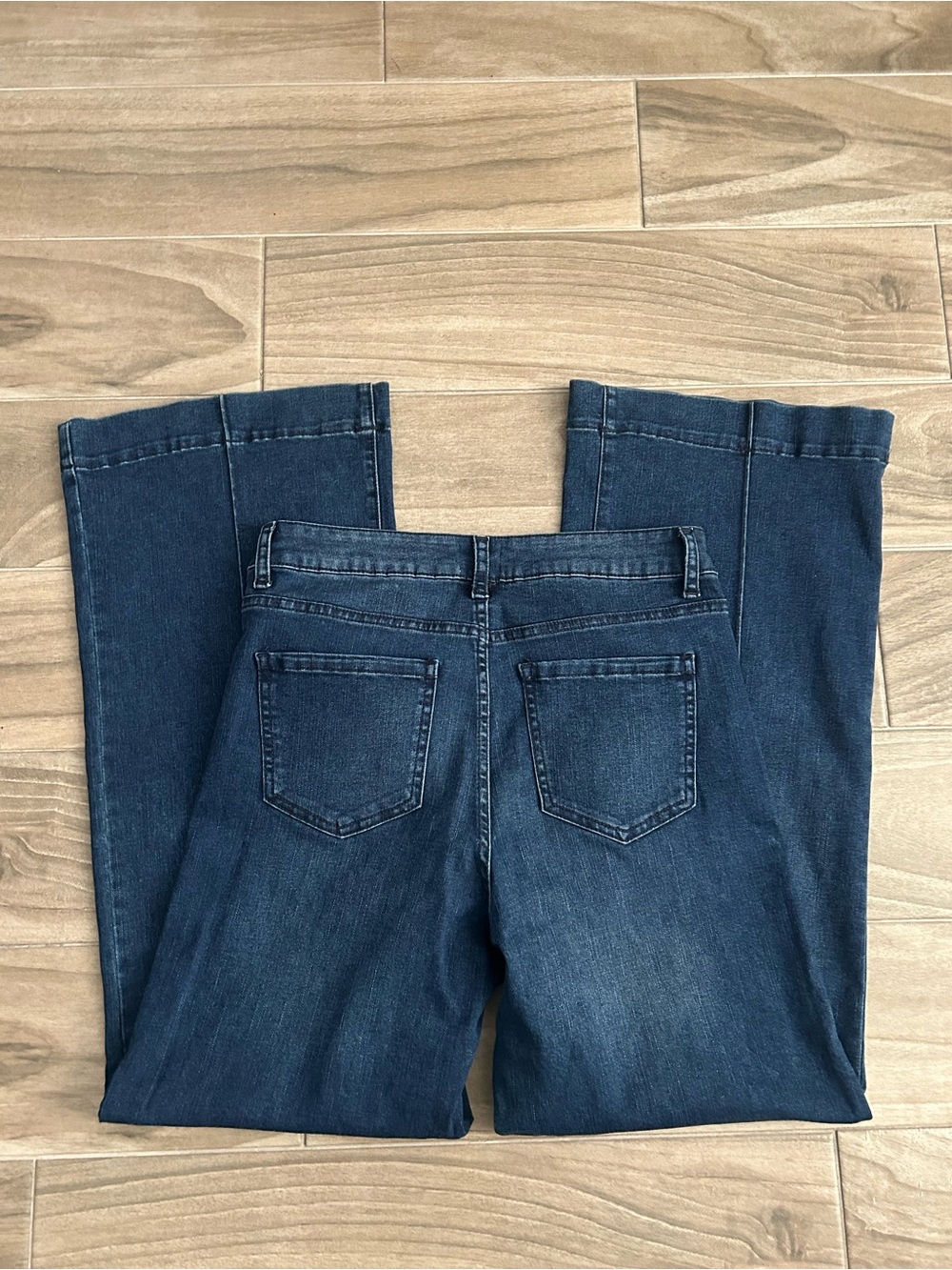 Time and Tru High-Rise Wide Leg Jeans | Size 8 - Picture 5 of 5